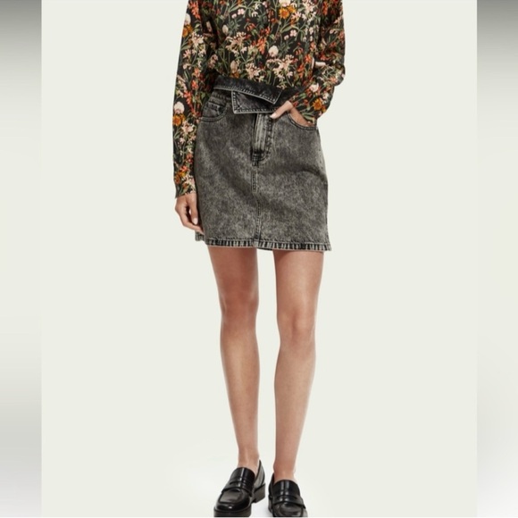 scotch soda Seasonal fold over black denim skirt with wash effects Size XS - Picture 2 of 7